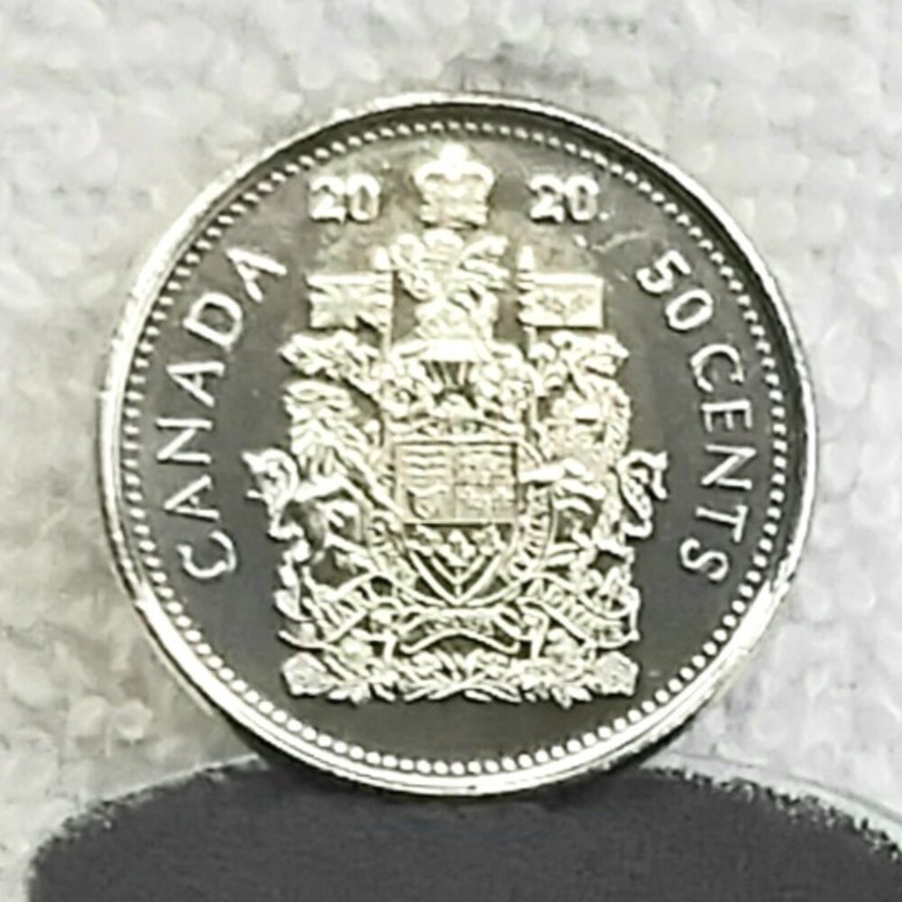 Circulated 2020 Canadian Elizabeth II 50 Cent Coin!!
